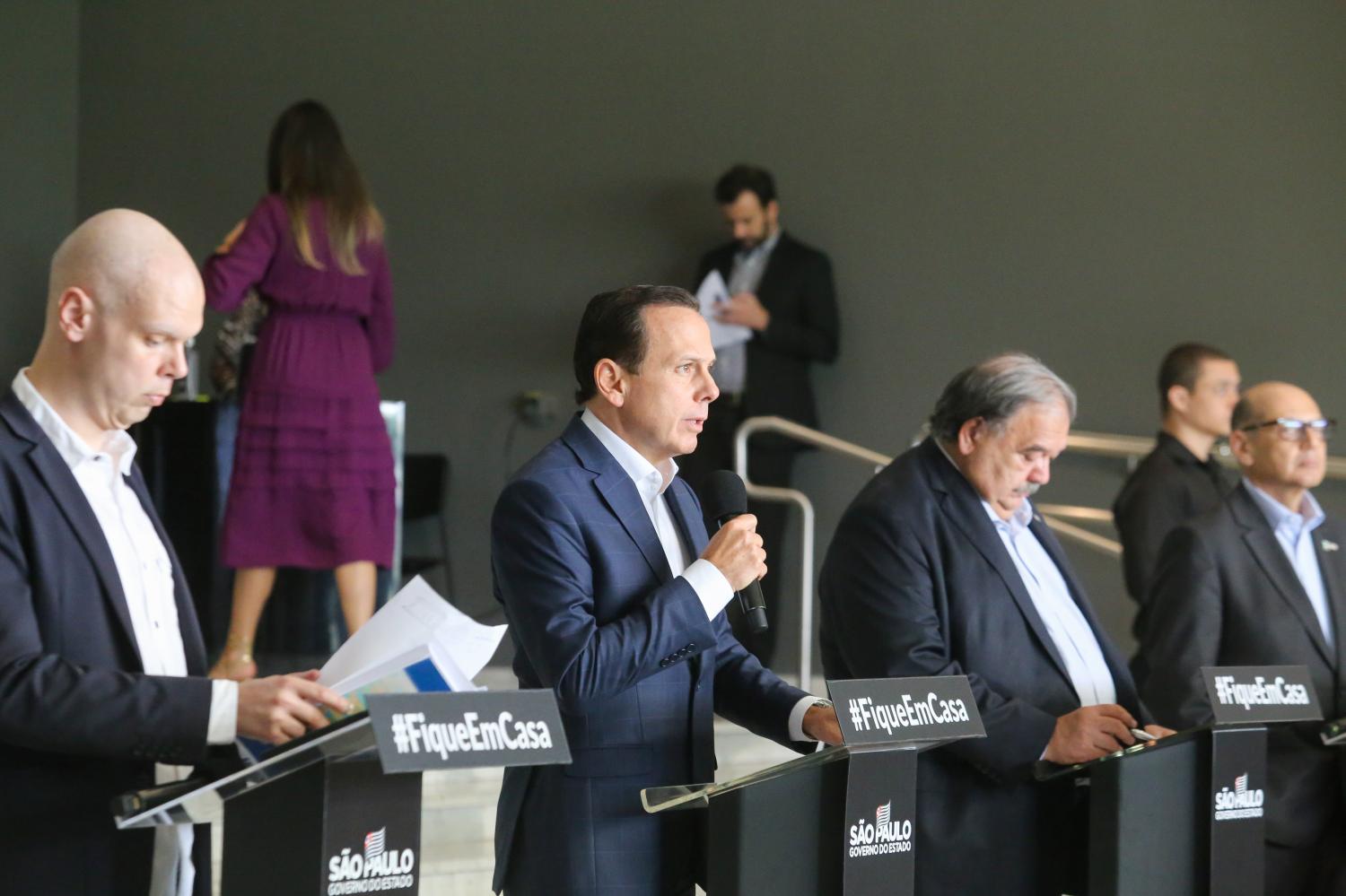 Governo de SP lança aulas em tempo real por TV aberta e celular aos 3,5 milhões de estudantes da rede estadual