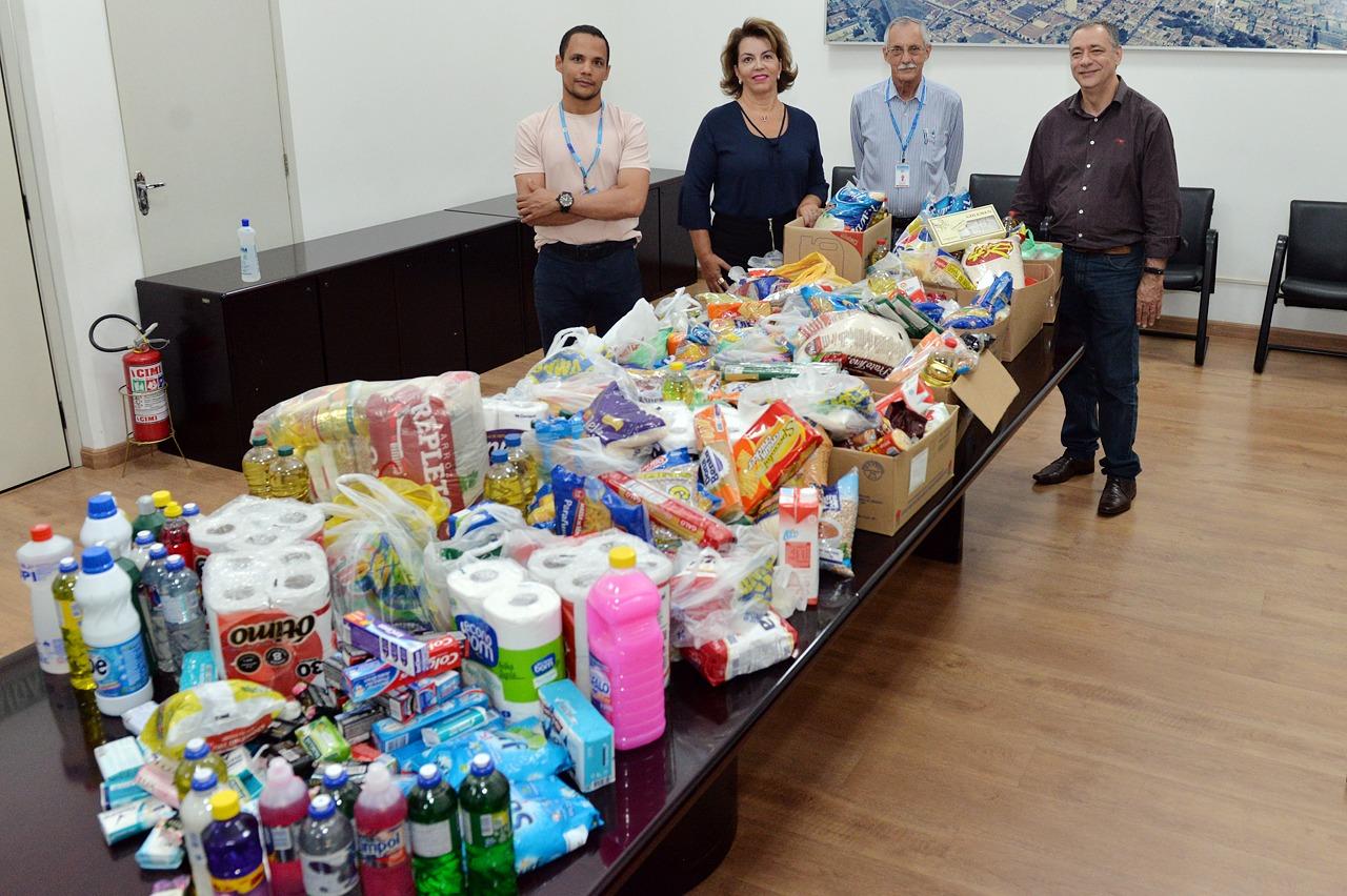 Servidores do Paço Municipal de Limeira arrecadam alimentos para campanha