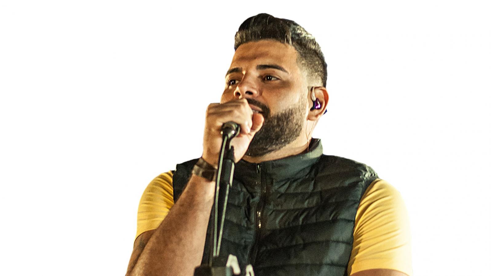 Edu Mineiro trabalha a divulgação da música “Fogo cruzado”