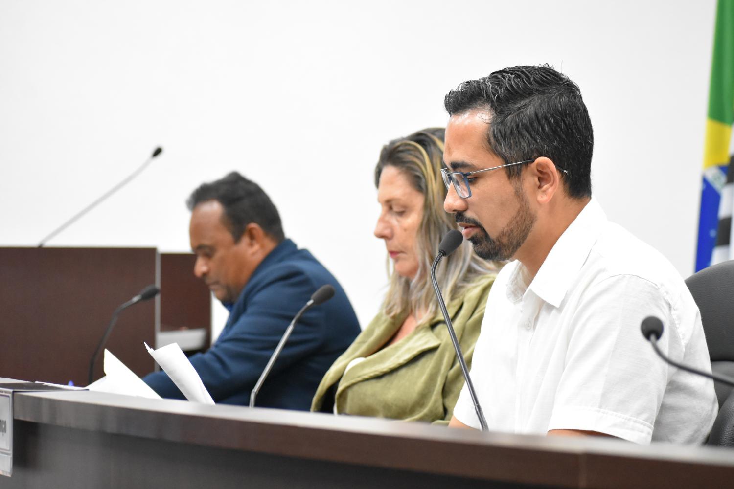 Revogada lei que autorizava permuta de área