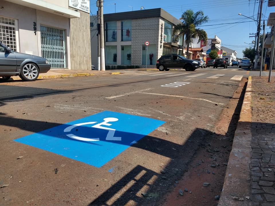 Ruas do Centro e do bairro Bela Vista recebem recapeamento asfáltico