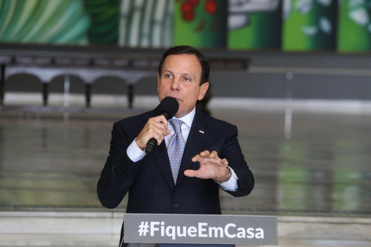 Governo de SP importa 3 mil respiradores para atender pacientes graves de coronavírus