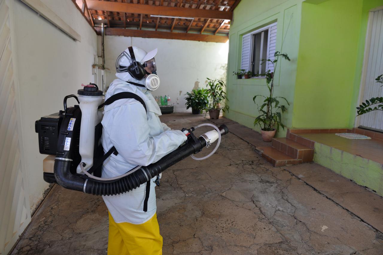 Limeira usa novo inseticida no combate à dengue