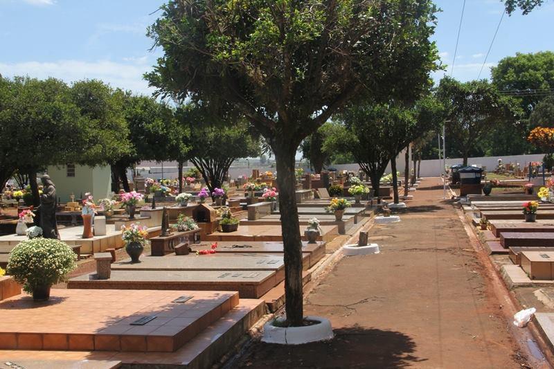 Cemitérios de Cordeirópolis iniciam preparativos para o Dia das Mães