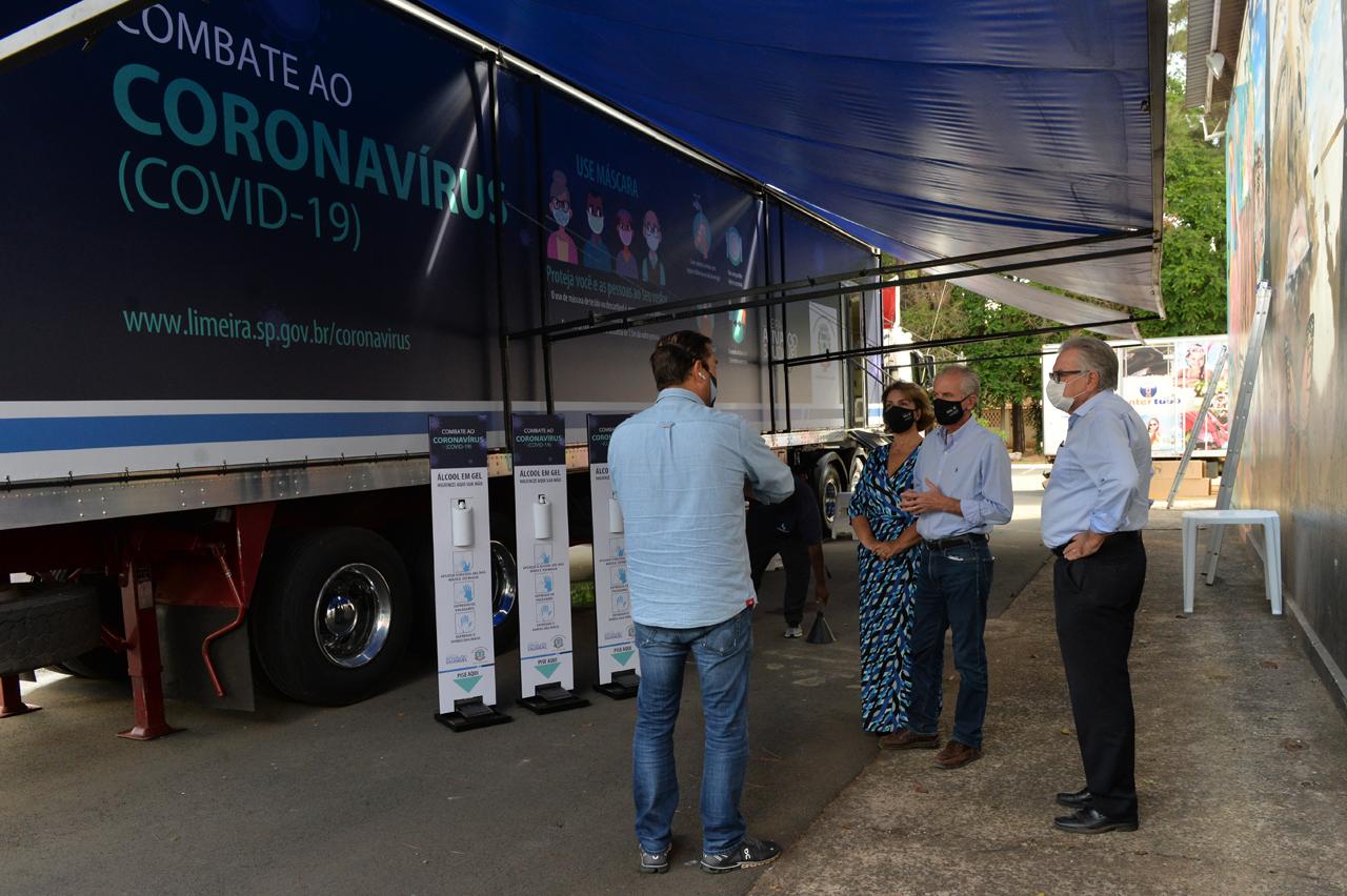 Carreta com estrutura será usada para testar profissionais da saúde em Limeira