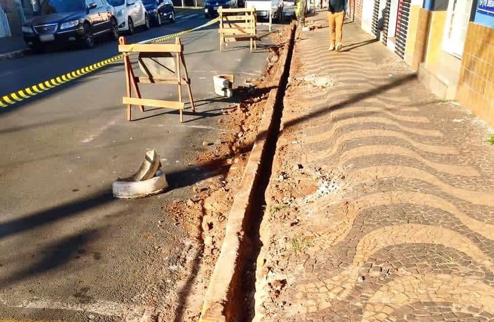 Principal centro comercial de Cordeirópolis recebe melhorias