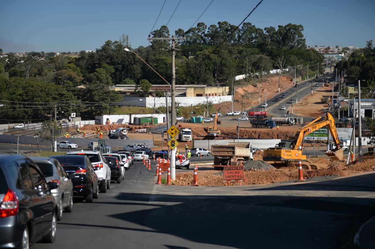 Obras de viaduto em Limeira avançam para implantação de estacas de sustentação