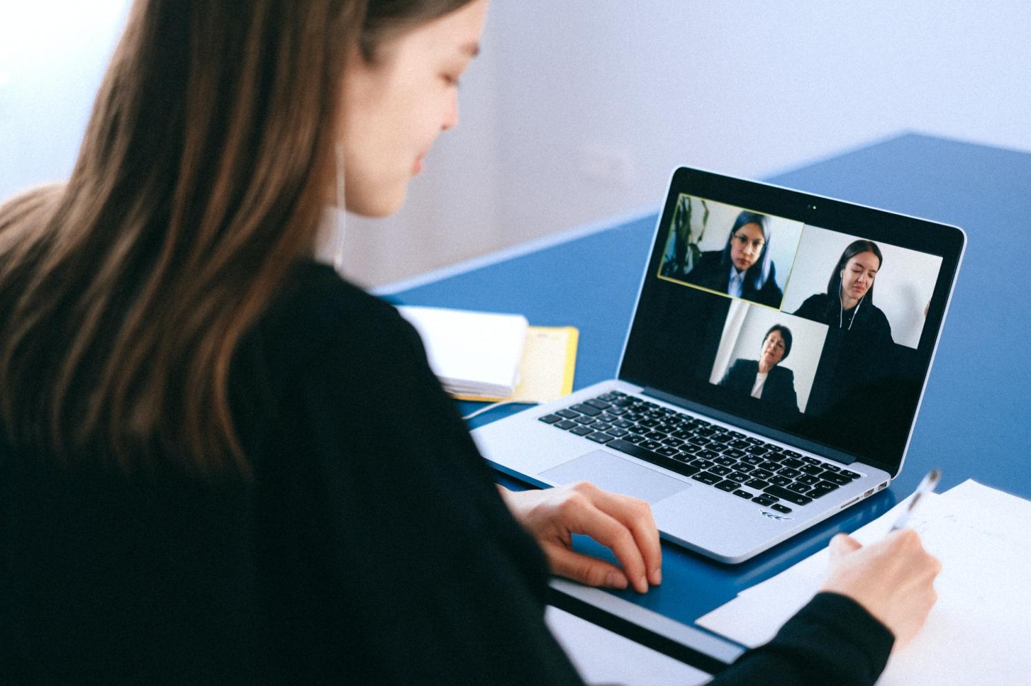 Videoconferências: o que fazer e o que não fazer?