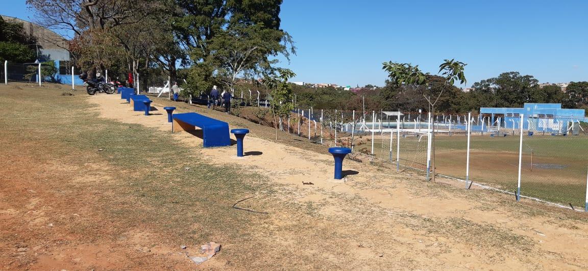 Prefeitura de Limeira instala corrimão em Centro Comunitário do Cecap