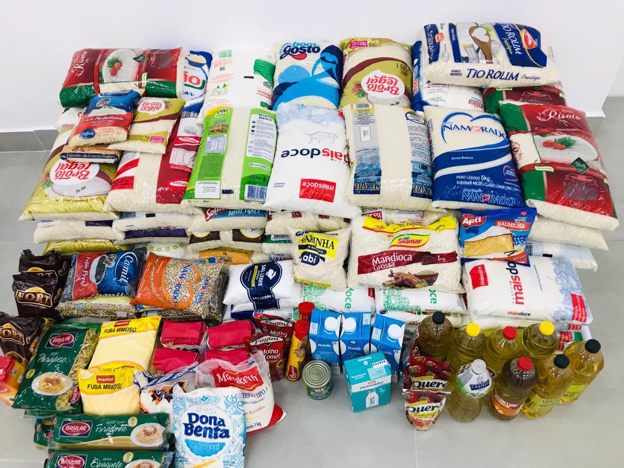 Cinema solidário arrecada quase meia tonelada de alimentos à Ainda
