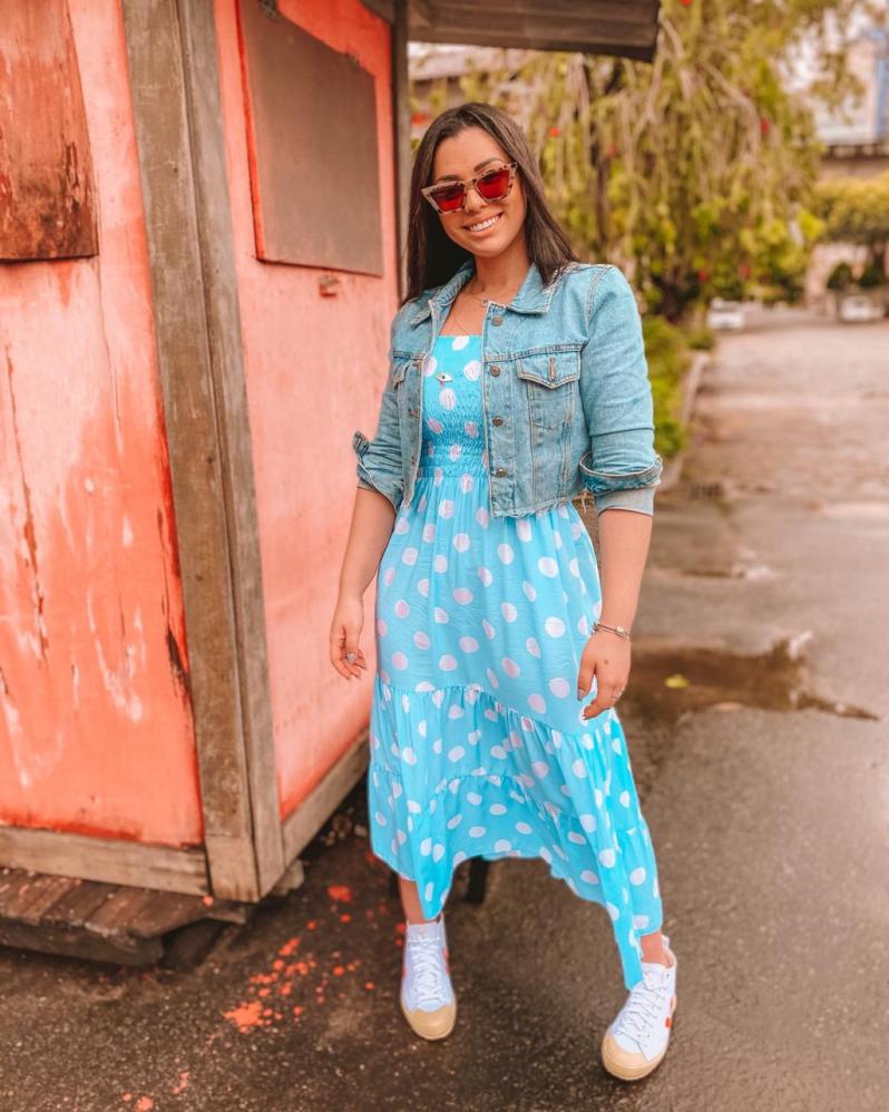 Influencer Josiele Cesino bomba no Instagram com lançamento de marca fitness