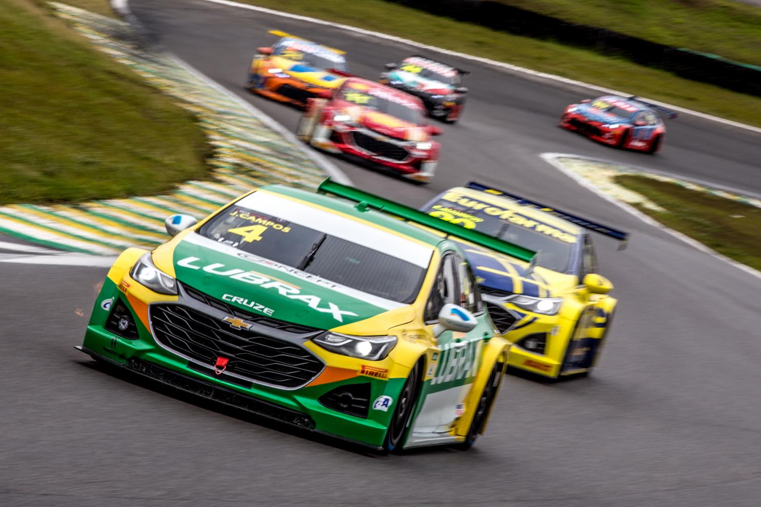 Carros e Corridas Julio Campos é o terceiro maior pontuador da etapa de  Curitiba da Stock Car - Carros e Corridas