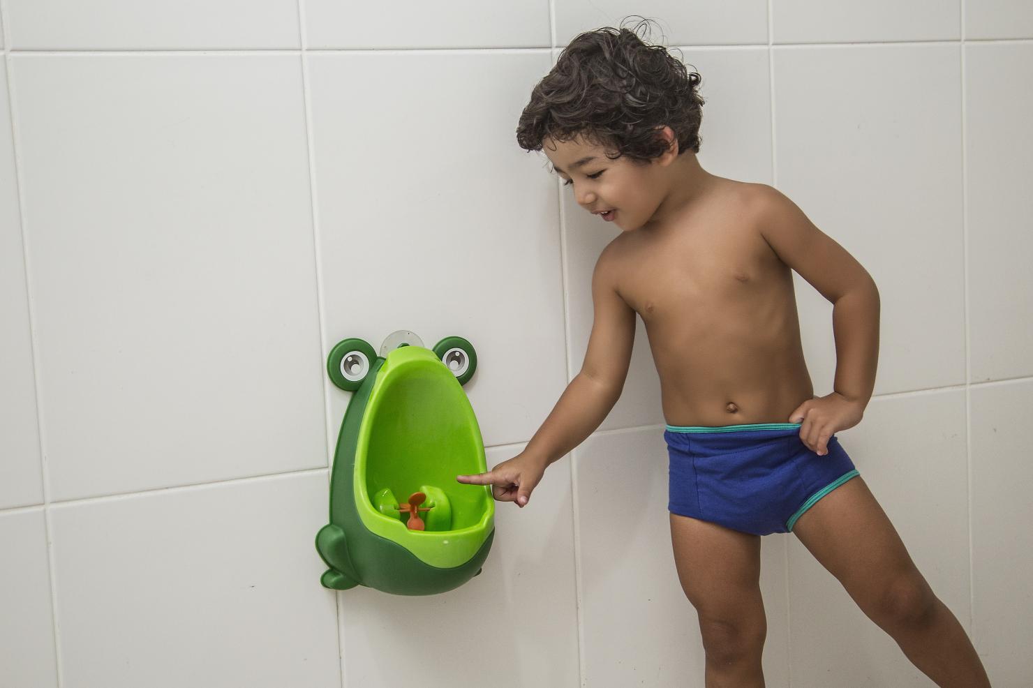 Qual o momento certo para o Desfralde? Entenda técnicas que podem ajudar os pais nesse período