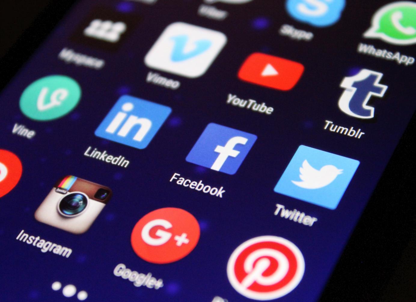 Como funcionam os algoritmos das redes sociais?