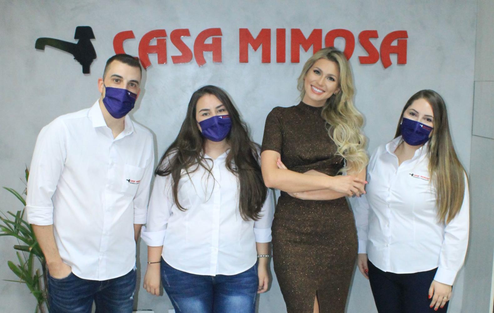 Lívia Andrade apresenta LIVE do Dia do Instalador Hidráulico