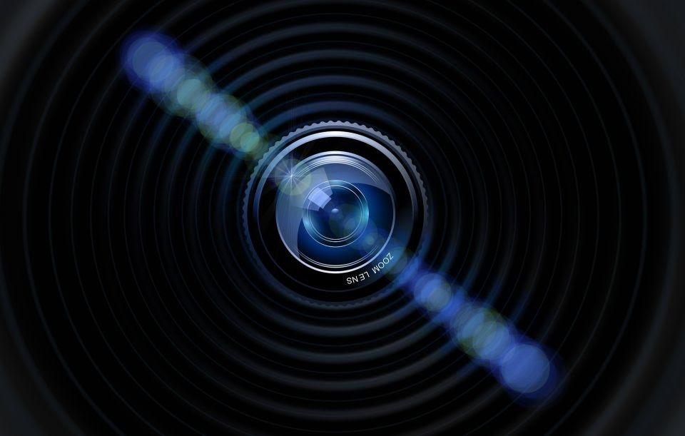 Criminosos estão vendendo acesso a imagens íntimas de mais de 50 mil câmeras na Internet
