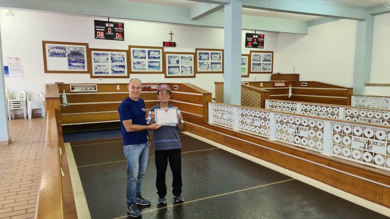 Professor Nelson Higa recebe título de Sócio Benemérito do Nosso Clube em Limeira