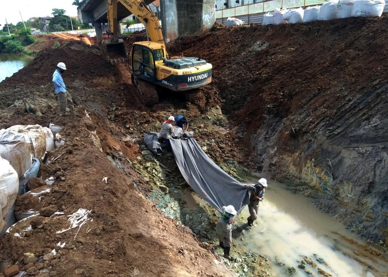Reconstrução de alça em Limeira exige escavação até 4 metros abaixo do leito do ribeirão
