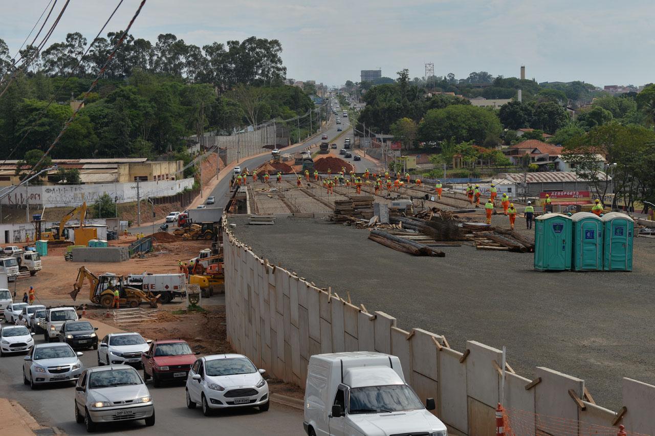 Início de concretagem de viaduto leva à interdição parcial de acesso na segunda-feira