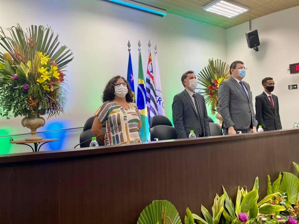 Adinan e Fátima tomam posse para administrar Cordeirópolis por mais quatro anos
