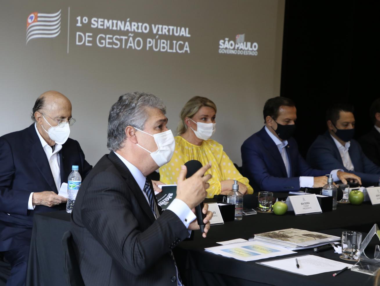 Governo de SP apresenta a prefeitos o Plano Estadual de Imunização contra a COVID-19