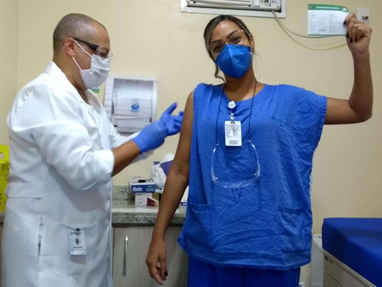 Começa vacinação dos colaboradores da Medical na linha de frente