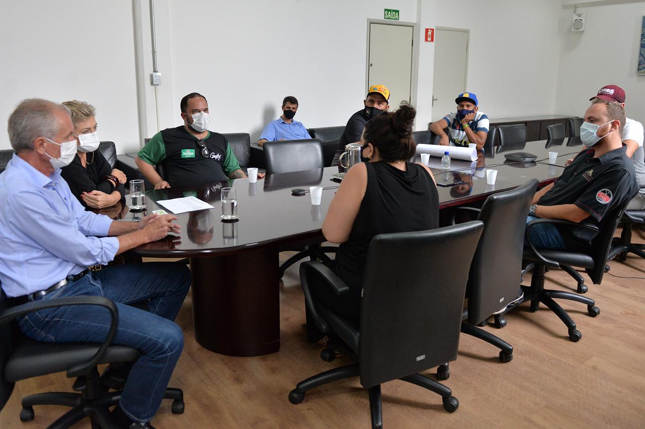Restaurantes e Similares: Prefeito de Limeira recebe representantes e diz que fará gestão política no Estado