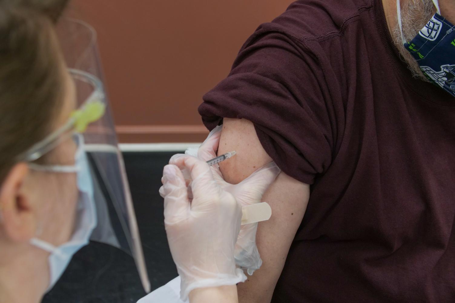 “Educação é o antídoto para as fake news dos movimentos anti-vacinas”, diz doutor em Biotecnologia