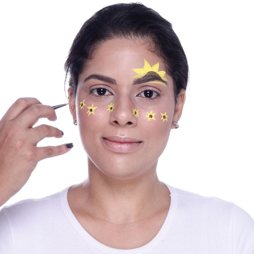 Aprenda a fazer maquiagem com pedrarias e aproveite o carnaval em casa -  Portal Cordero Virtual