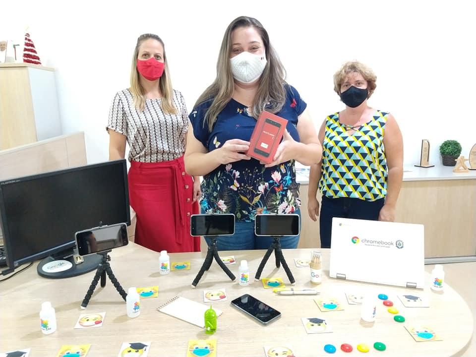 Centros Infantis e escola de Cordeirópolis recebem smartphones da Secretaria de Educação