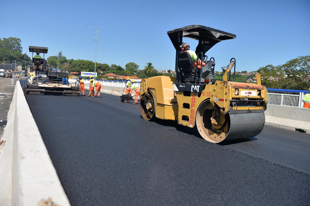 Viaduto da Barroca Funda em Limeira recebe última camada de asfalto e se aproxima da conclusão