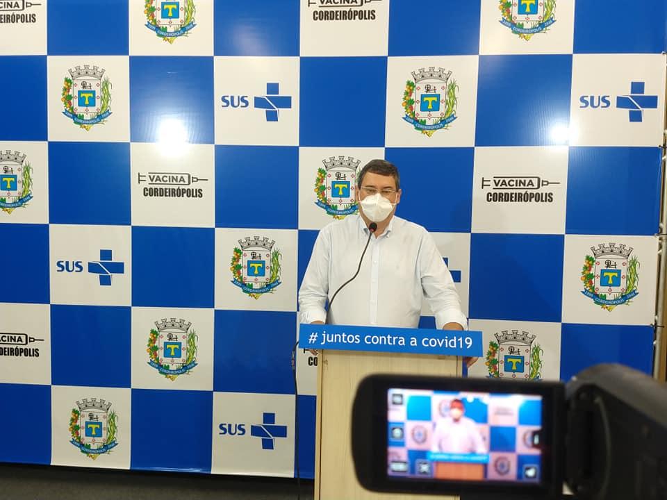 Prefeito de Cordeirópolis realiza live junto com a equipe de Saúde para alertar a população