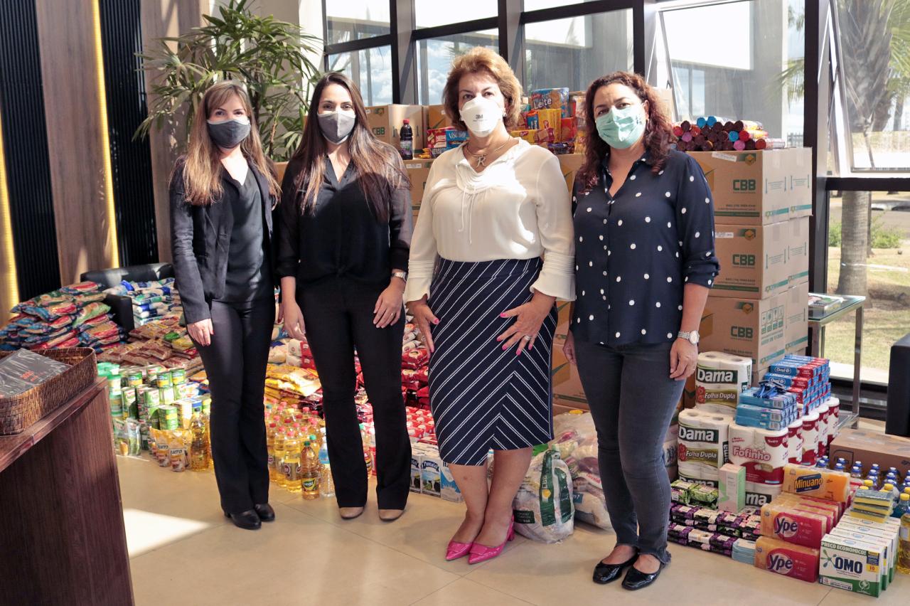 Empresa doa 2 toneladas de alimentos à campanha Limeira Solidária