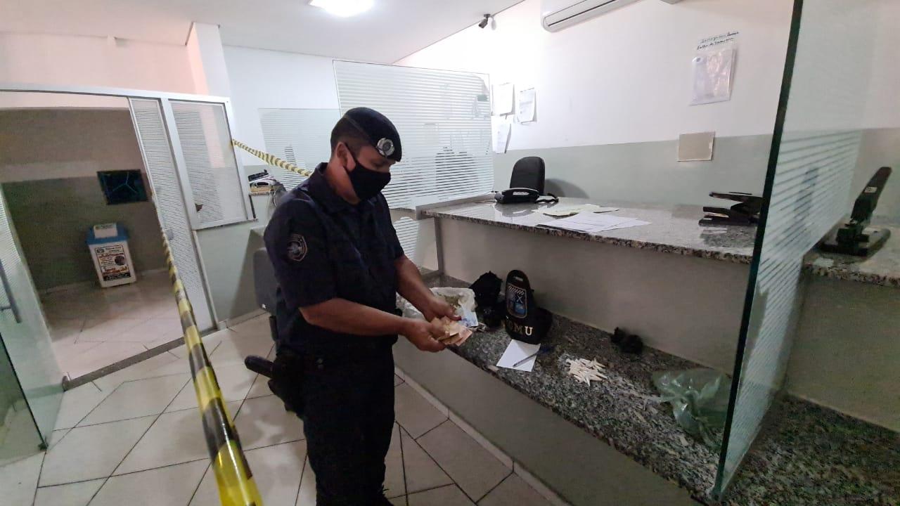 GCM localiza 190 pinos de cocaína no Parque Hipólito em Limeira