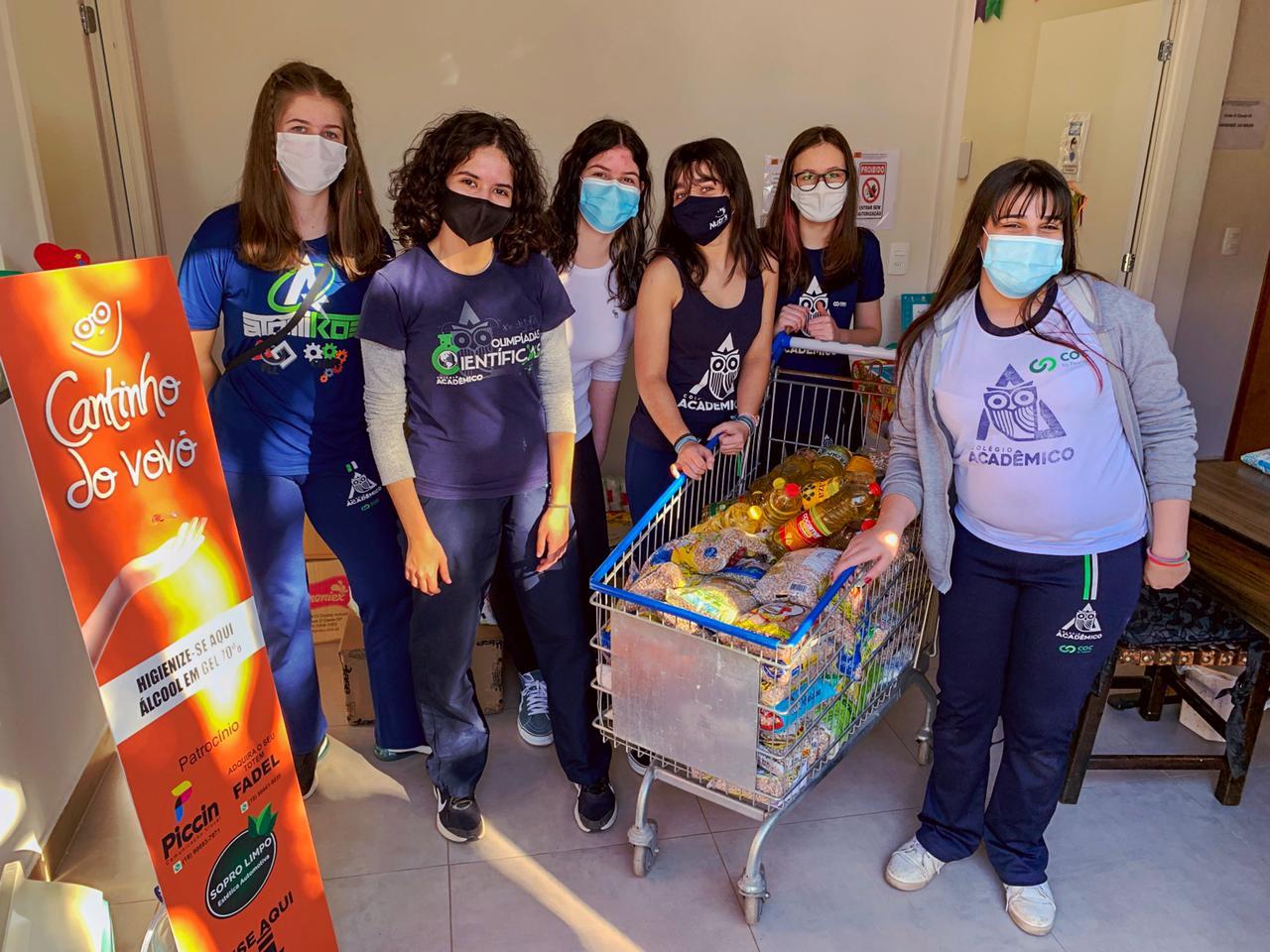 Colégio Acadêmico promove ação social e arrecada 1,2 tonelada de alimentos
