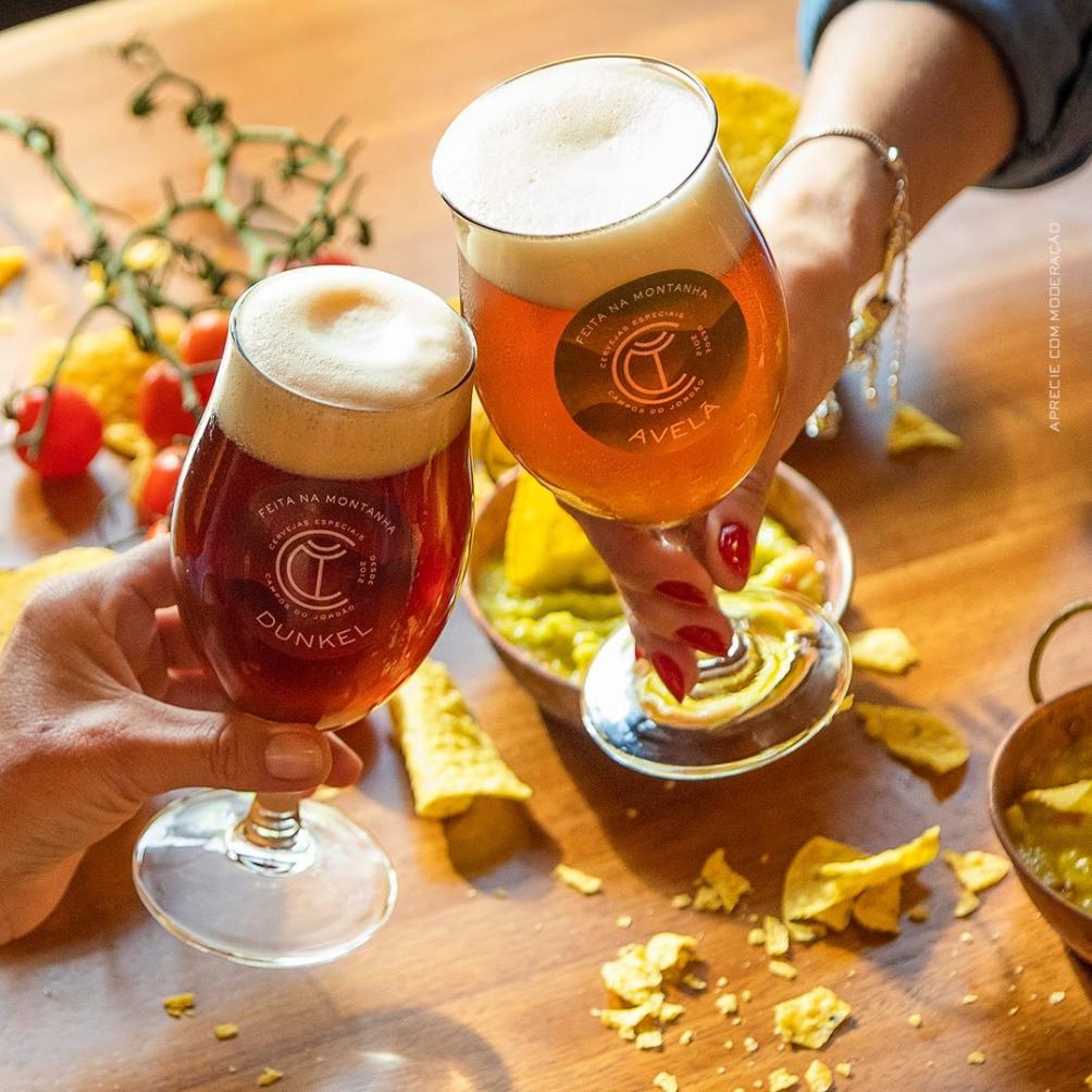 Cervejas para o inverno: Pinhão e avelã são alguns dos ingredientes protagonistas das produções da Cerveja Campos do Jordão