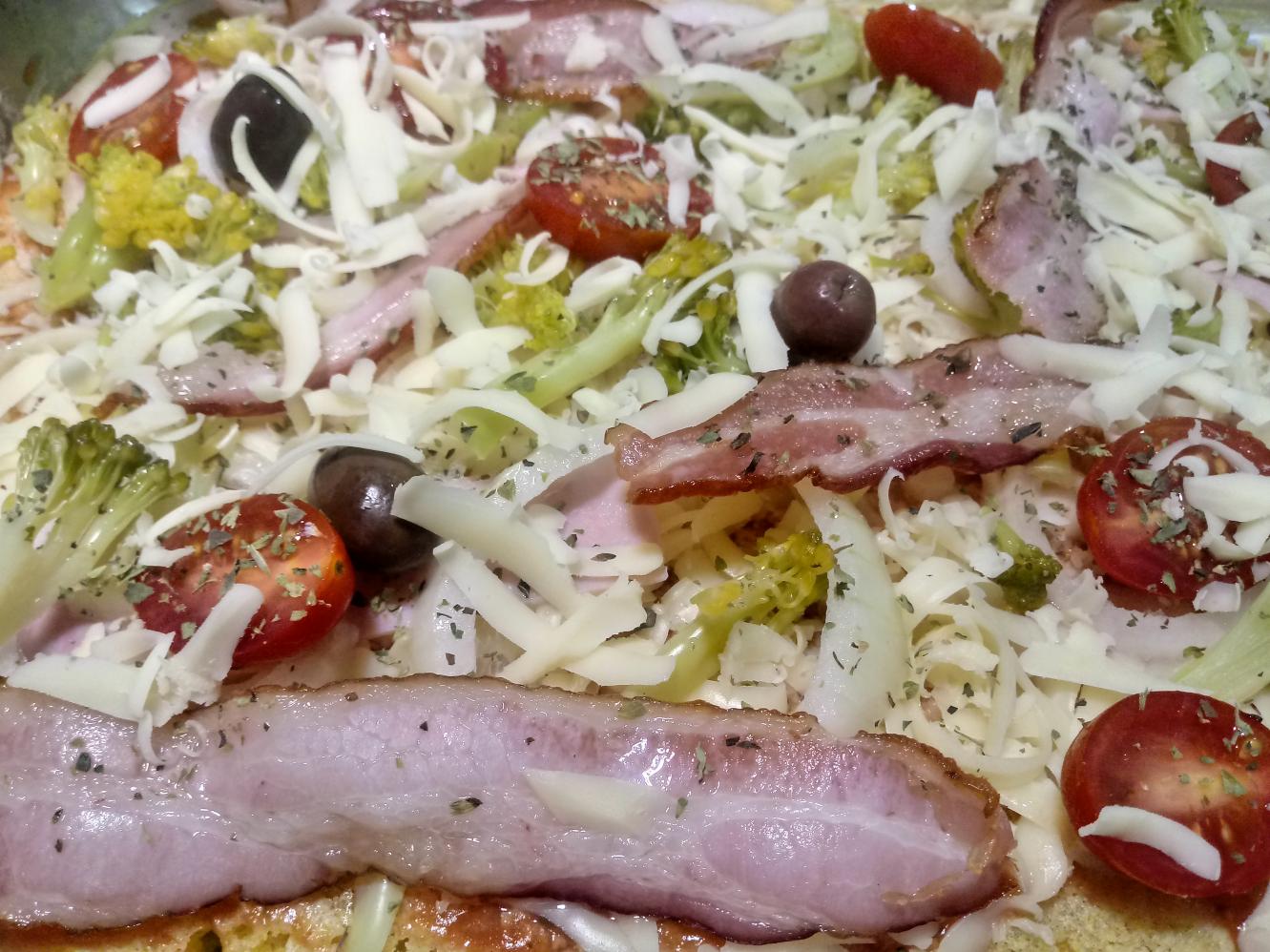 Receita: A Melhor Pizza Low Carb e sem Glúten