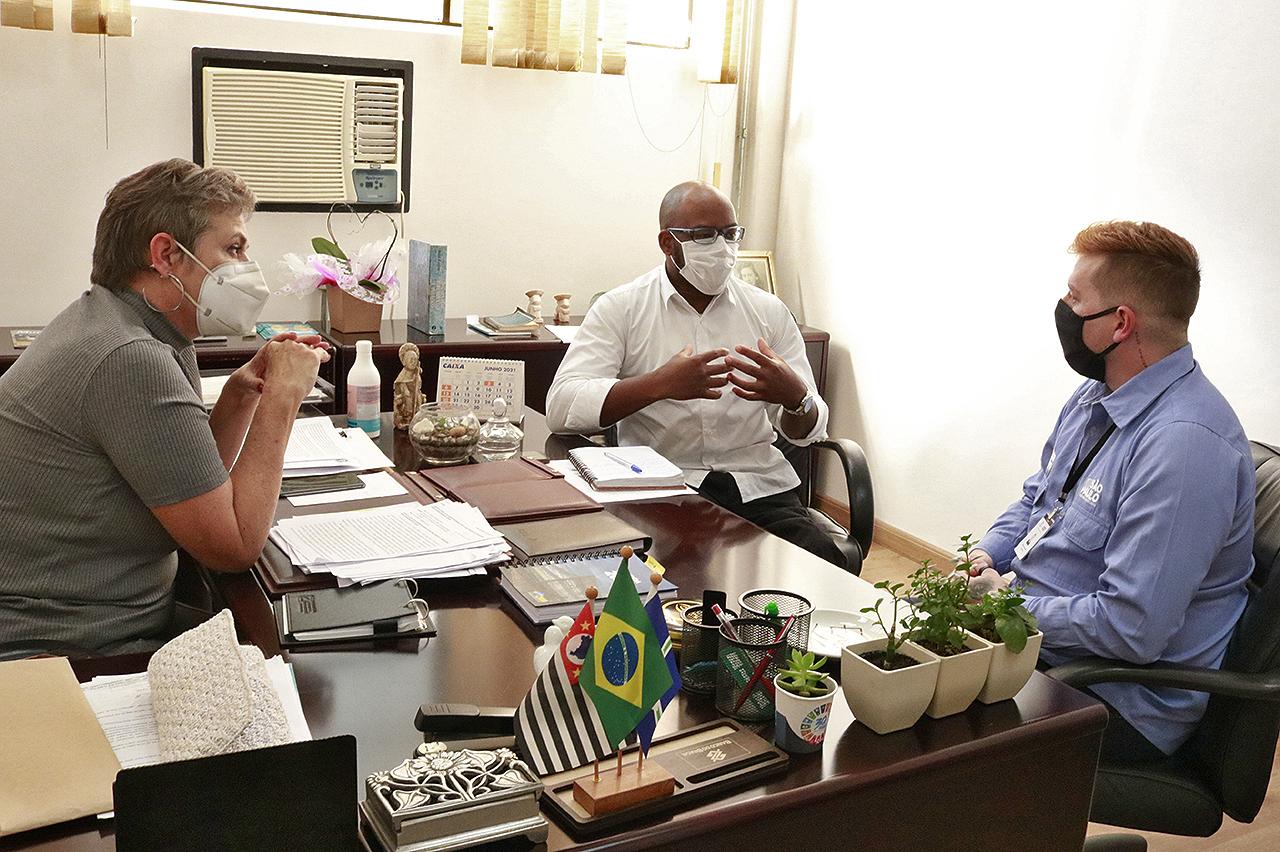 Vice-prefeita de Limeira discute políticas públicas voltadas para deficientes