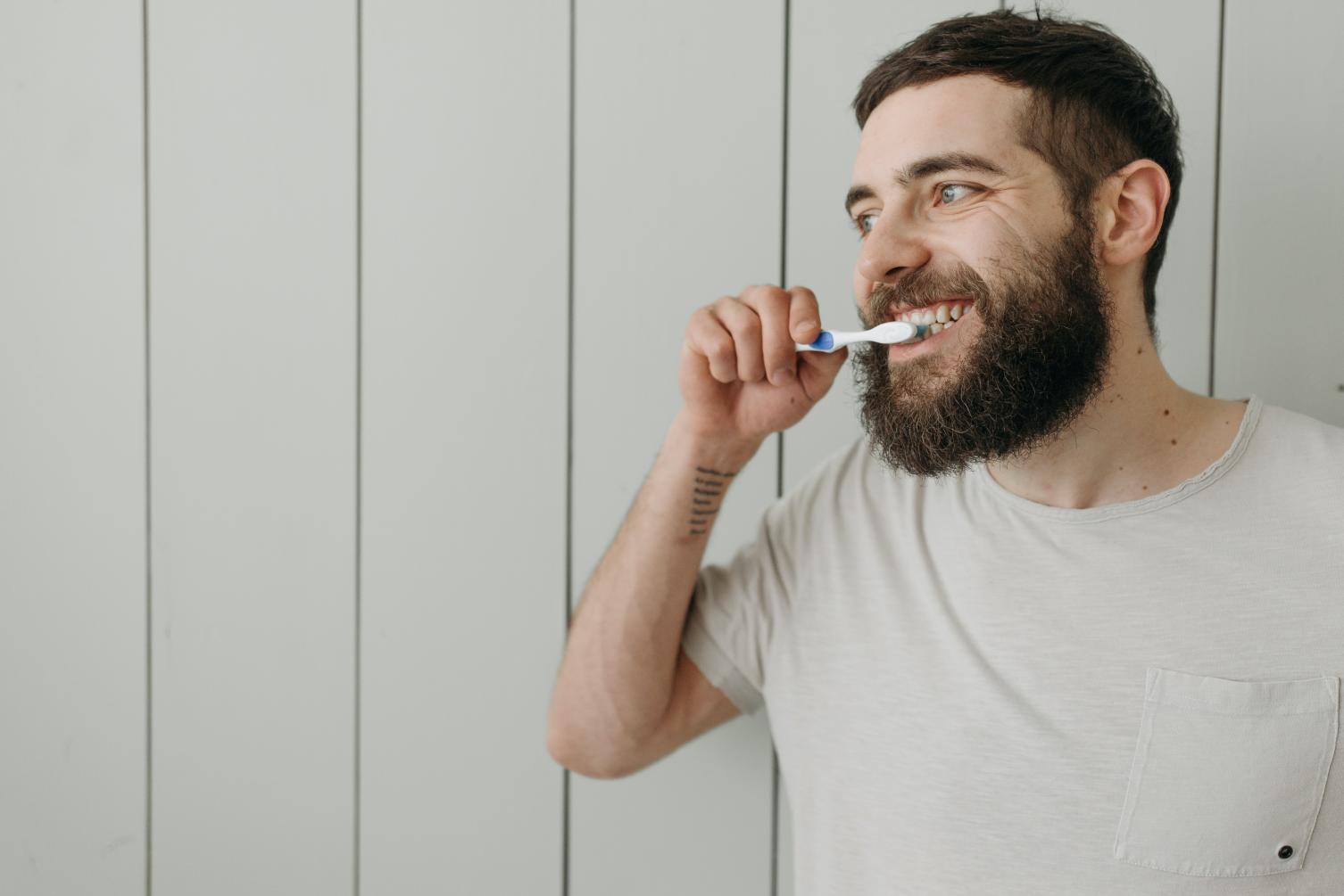 Existe hora certa para escovar os dentes?