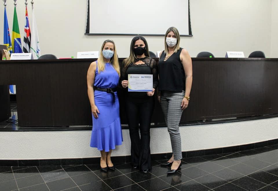 Alunos do curso “Cerimonial e Protocolo” recebem diploma