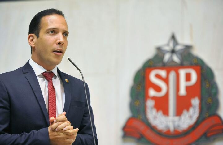 Murilo Félix pede revisão de impostos para reduzir valor de energia