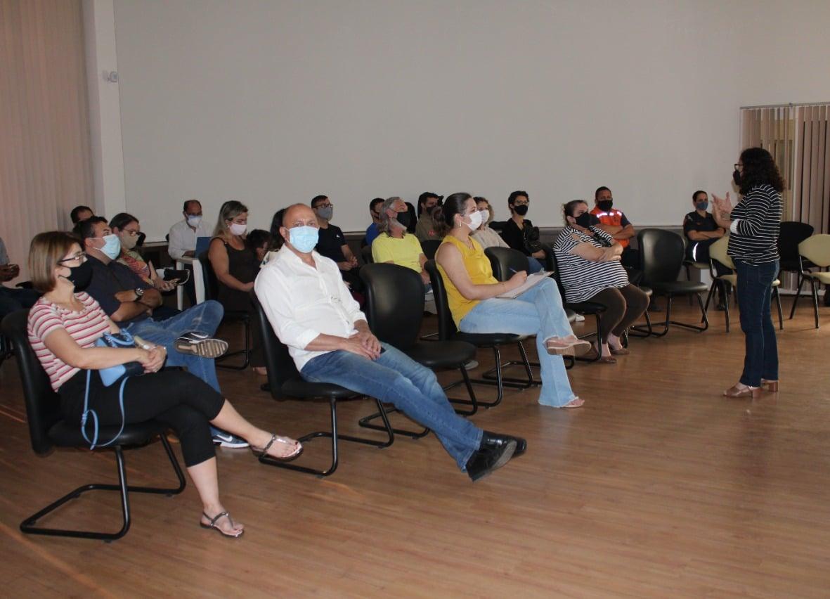 Servidores de Cordeirópolis participam de palestra sobre assédio moral no trabalho