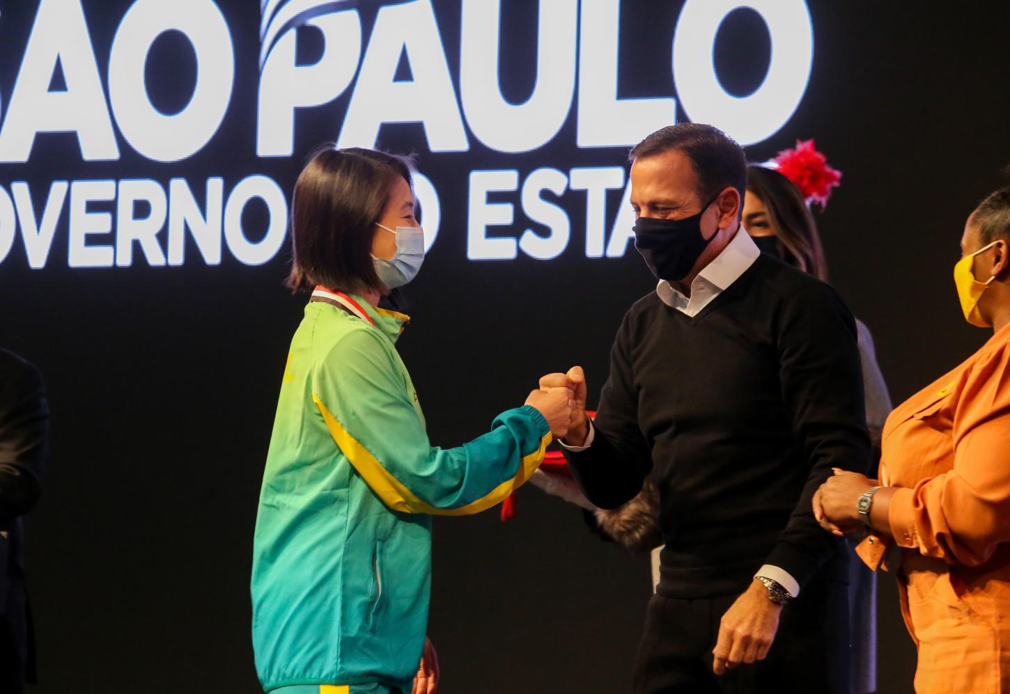 Doria recebe atletas olímpicos de SP em homenagem no Palácio dos Bandeirantes
