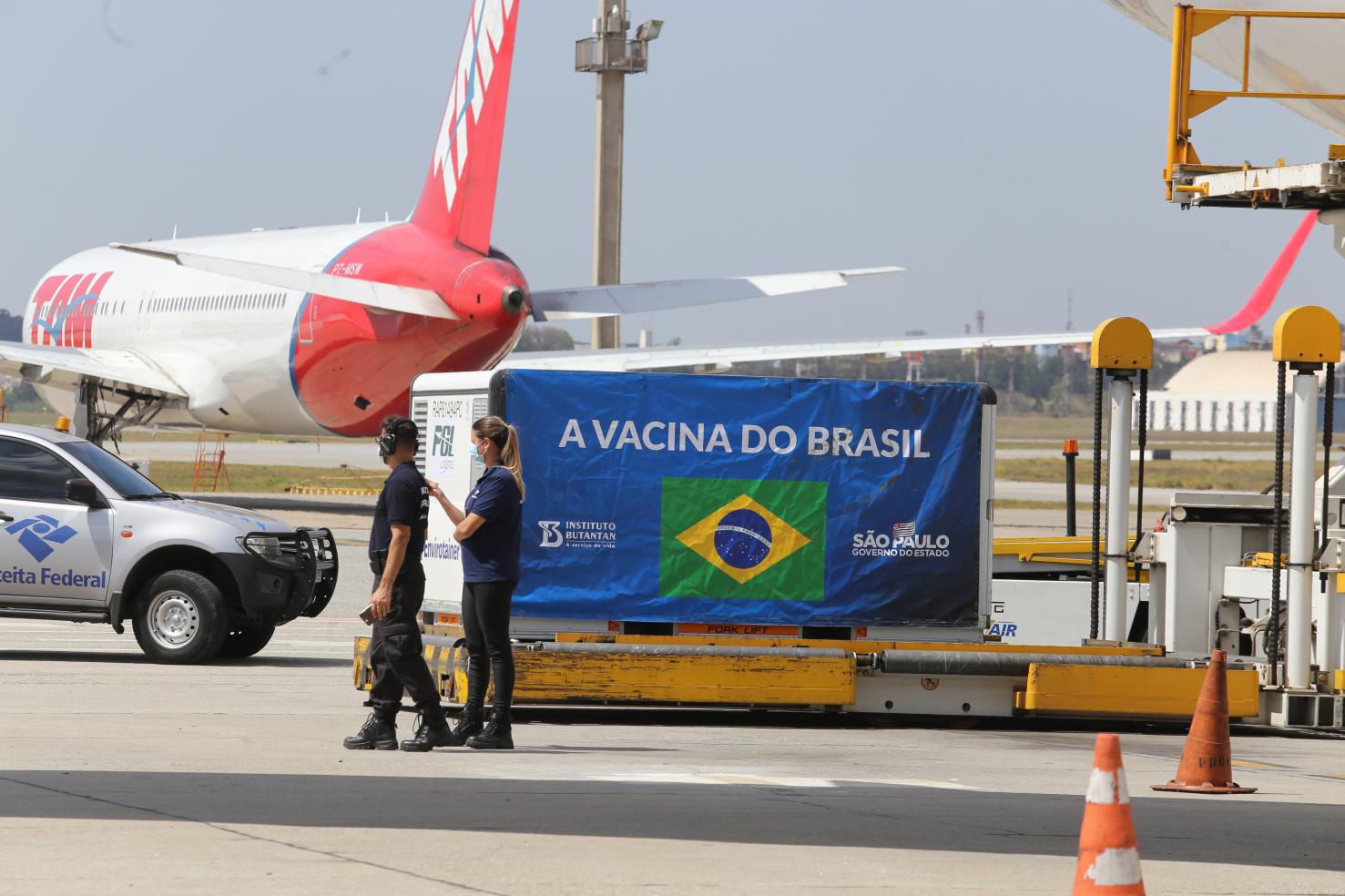 São Paulo recebe mais 1,9 milhão de doses prontas da vacina do Butantan