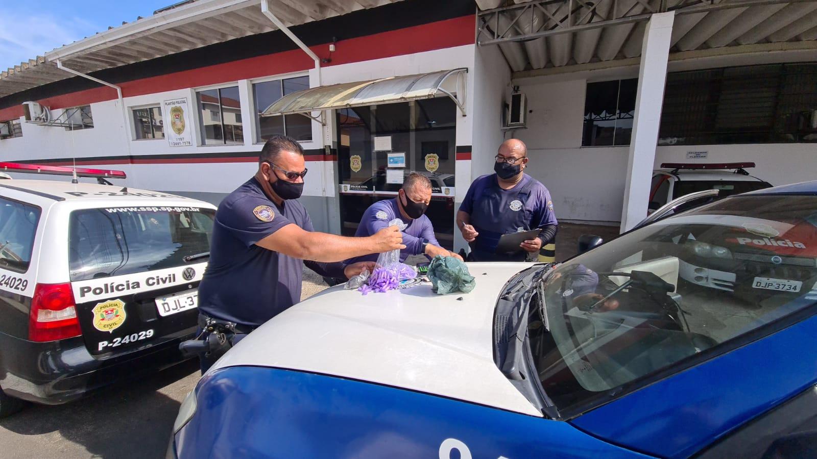 GCM de Limeira prende suspeito que usava máquina de cartão para vender drogas