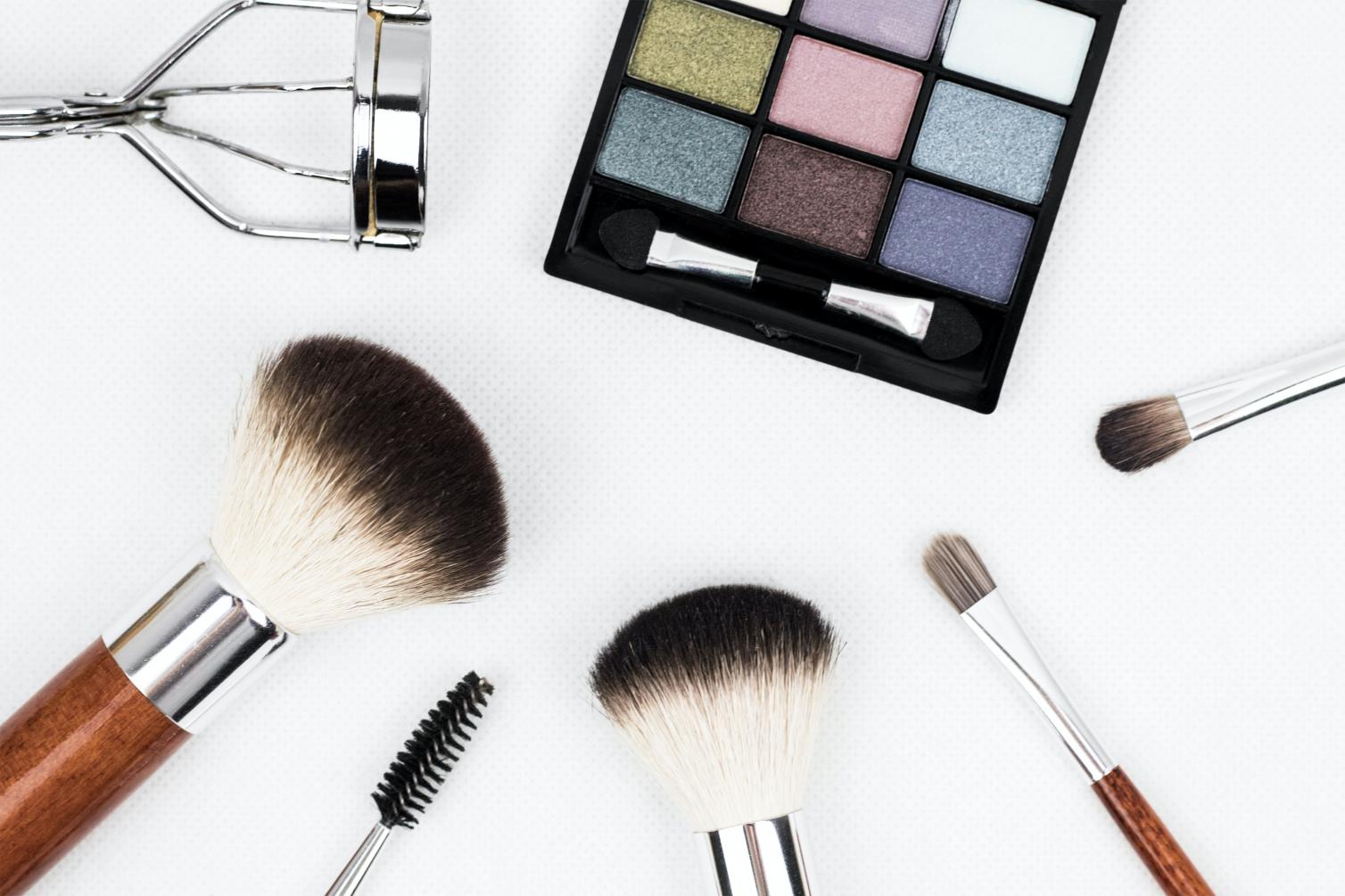 Cosméticos vencidos: um perigo para a pele