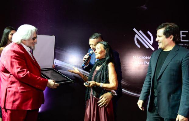 Em noite de gala, personalidades recebem o 8º Prêmio Networking Empresarial