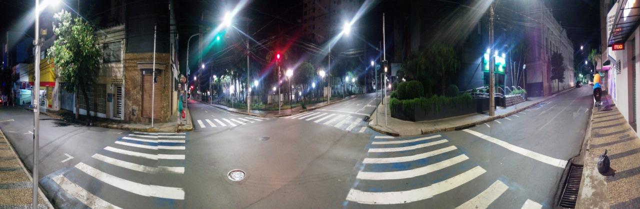 Rua Santa Cruz x Rua Boa Morte, na região central: modelo em sistema LED