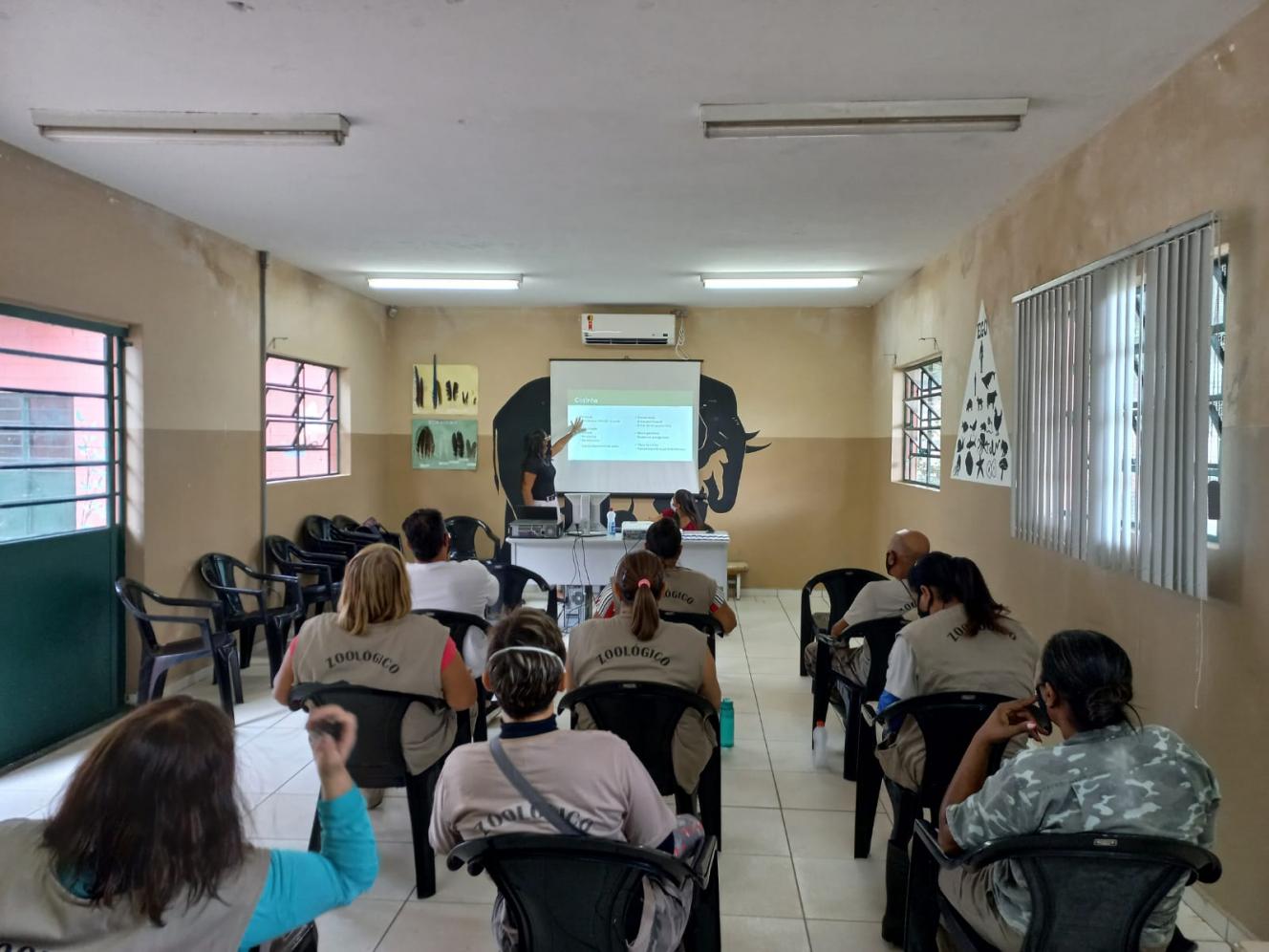 Zoológico de Limeira conclui capacitação com servidores