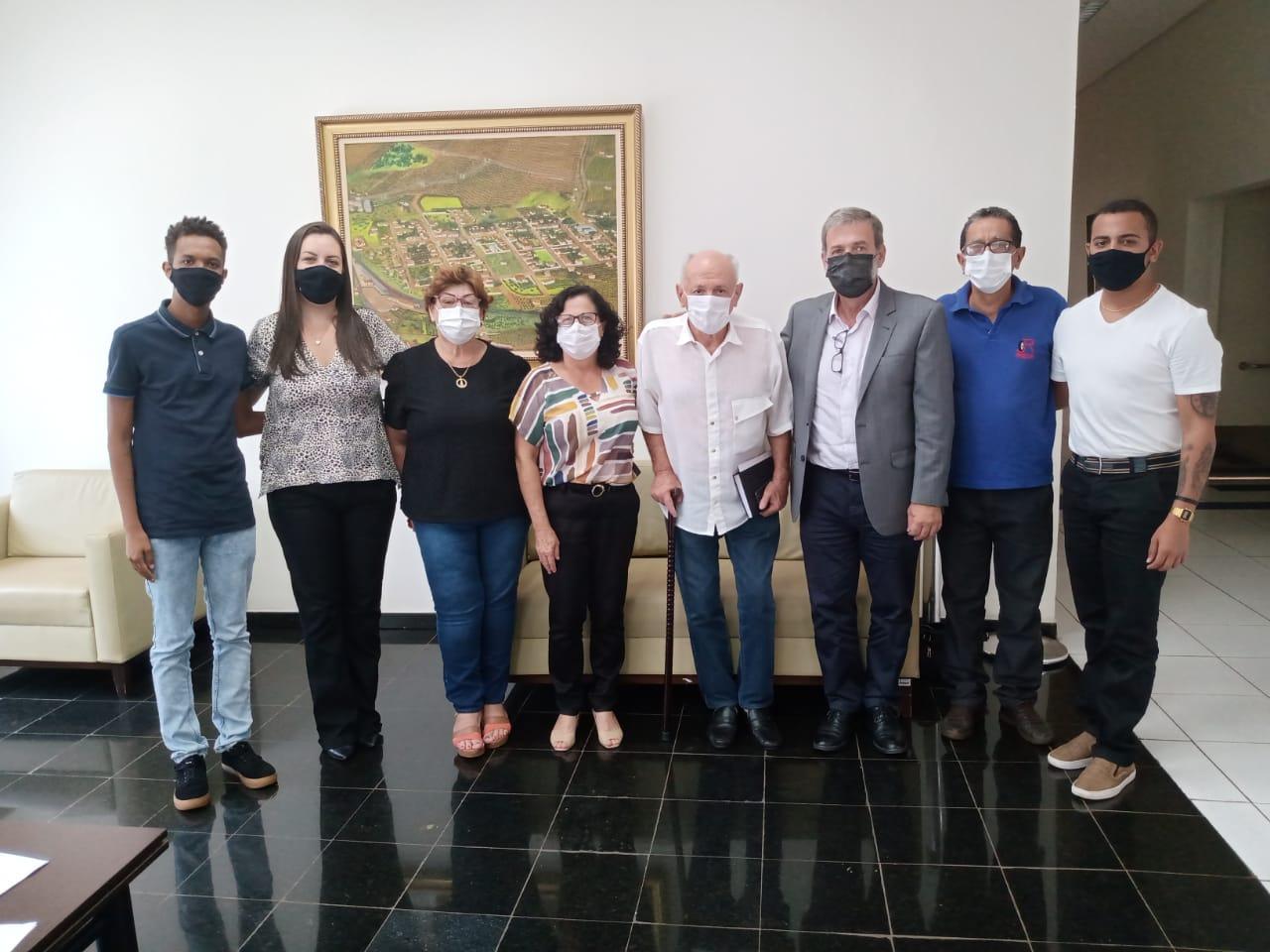 Vice-prefeita de Cordeirópolis apresenta projeto de Consulta Pública Digital